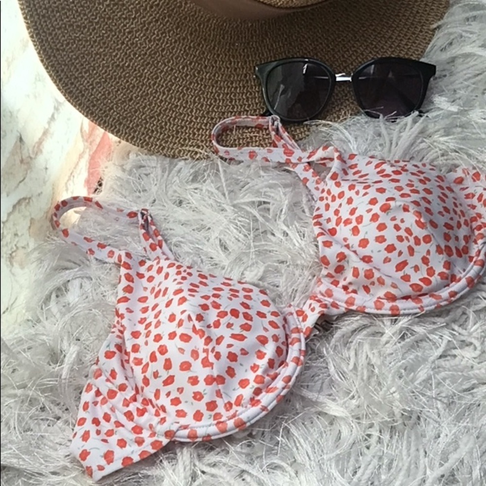 ⬇️ 2/$25 Marked Listings Floral Underwire Balconette Bikini Top Bathing Suit
